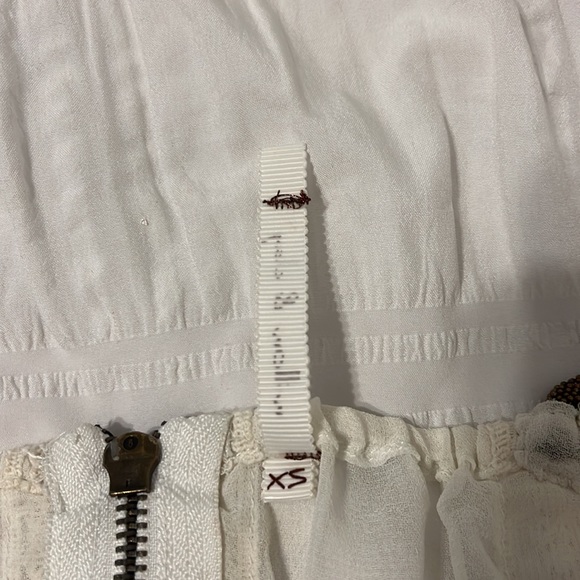 Women’s ivory top with twist rope strap - Picture 6 of 7